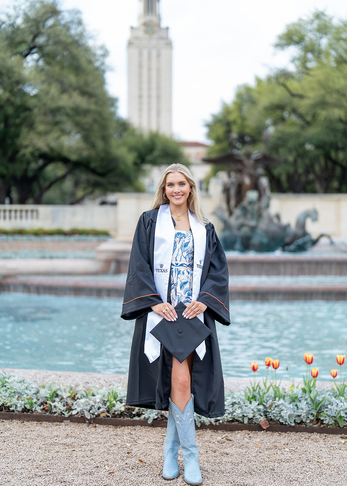 Austin UT Fountain Senior Photos